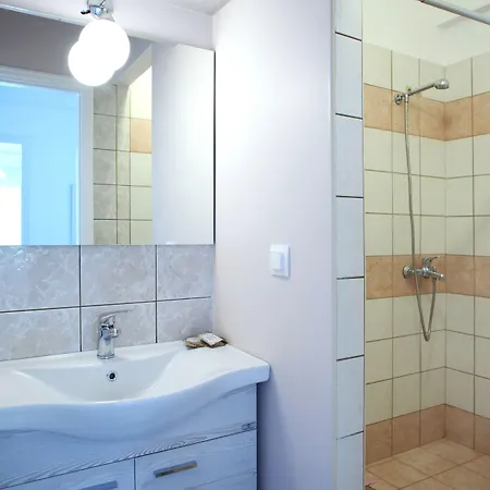 Karidia Apartament *